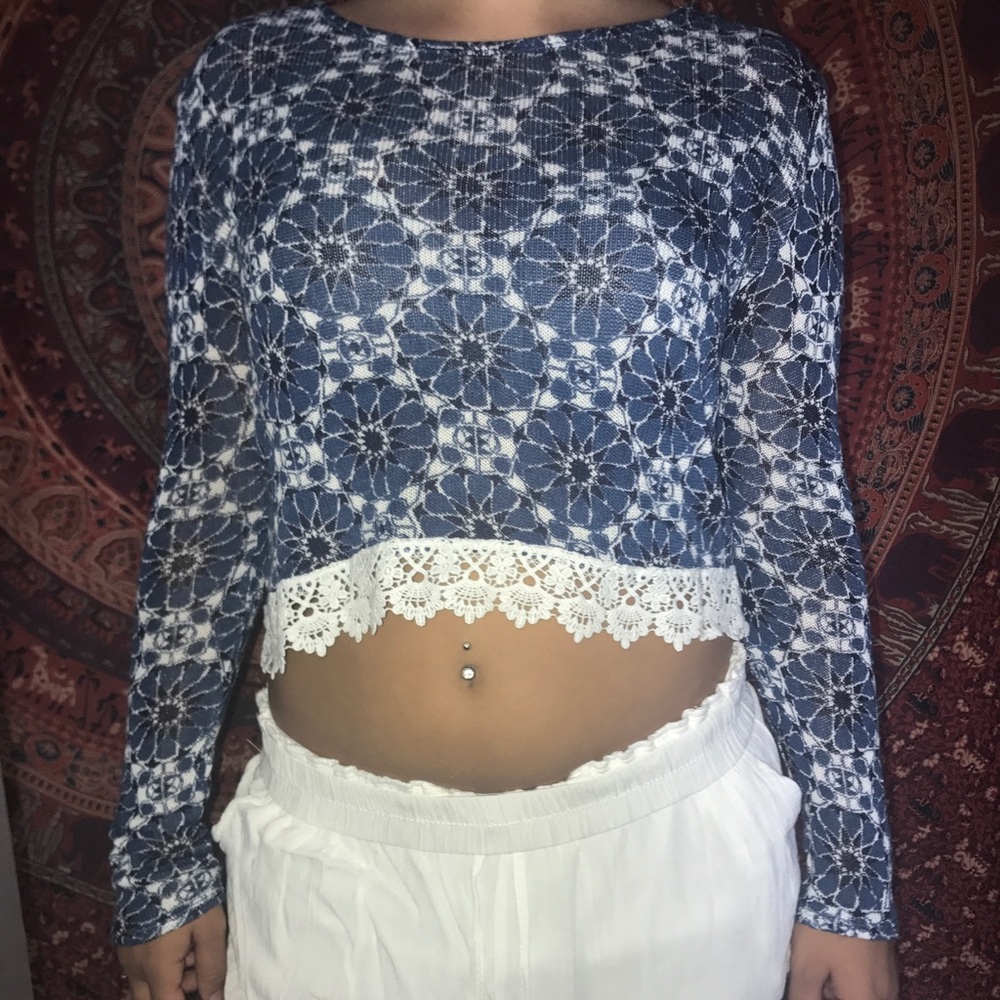 long sleeve crop top